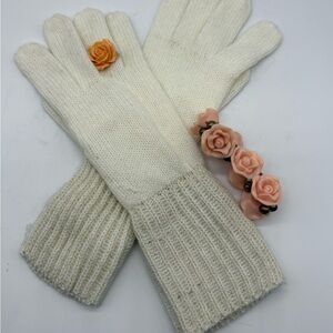 Elegant Cream Knit Gloves with Rose Accents